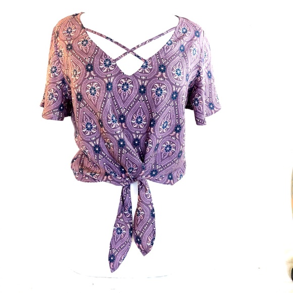 Mudd Tops - MUDD Lavender X-front Tie Top